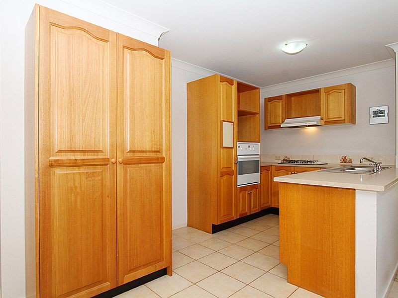 2 Magpie Walk, South Morang VIC 3752