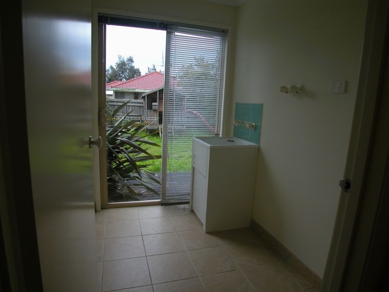 8 Featherpark Terrace, South Morang VIC 3752
