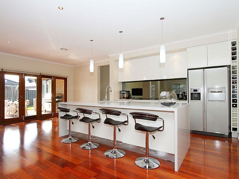 16 Wilderness Parade, South Morang VIC 3752