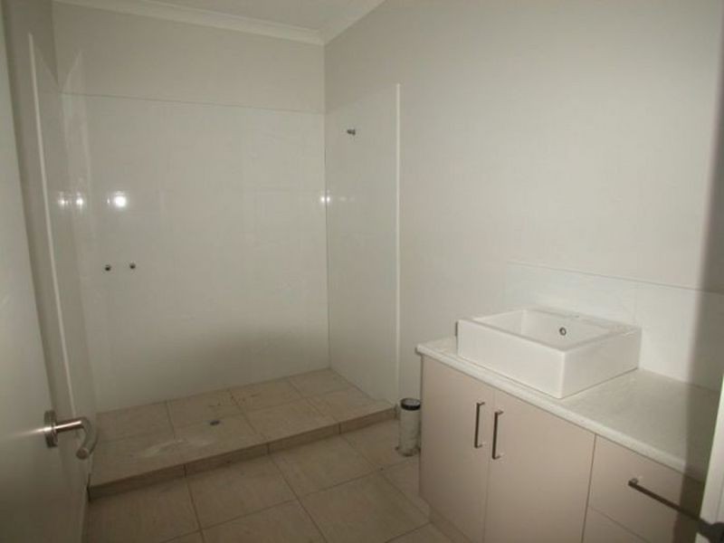 25 Lydgate Terrace, Epping VIC 3076
