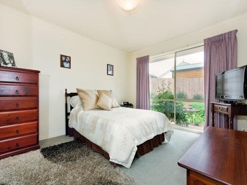 36 Stanley Jones Drive, South Morang VIC 3752