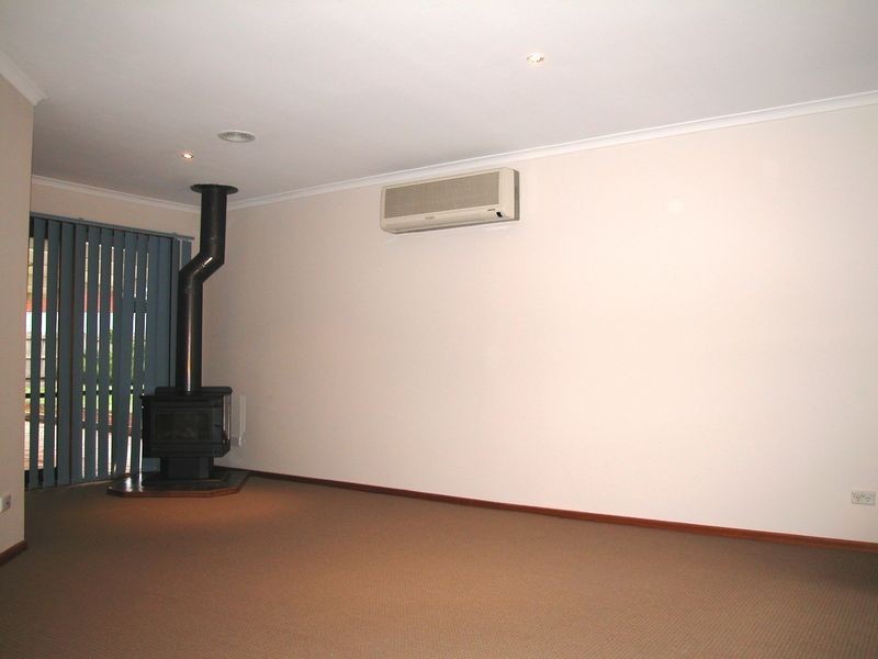 2 Orsett Court, Mill Park VIC 3082