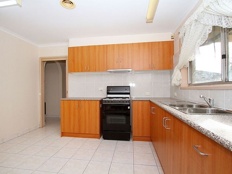 22 McFarlane Crescent, Epping VIC 3076