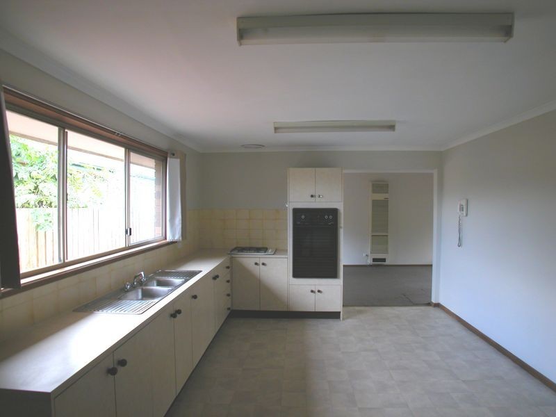 2/11 Aranda Place, Epping VIC 3076