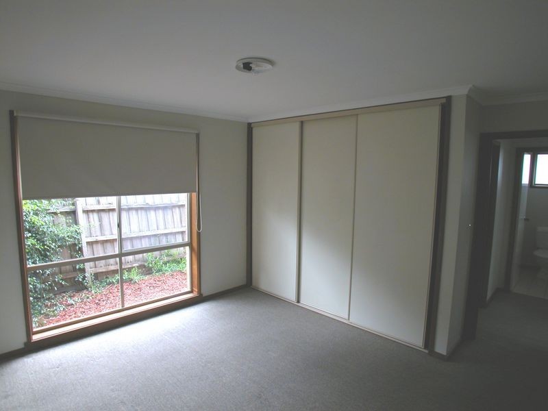 2/11 Aranda Place, Epping VIC 3076