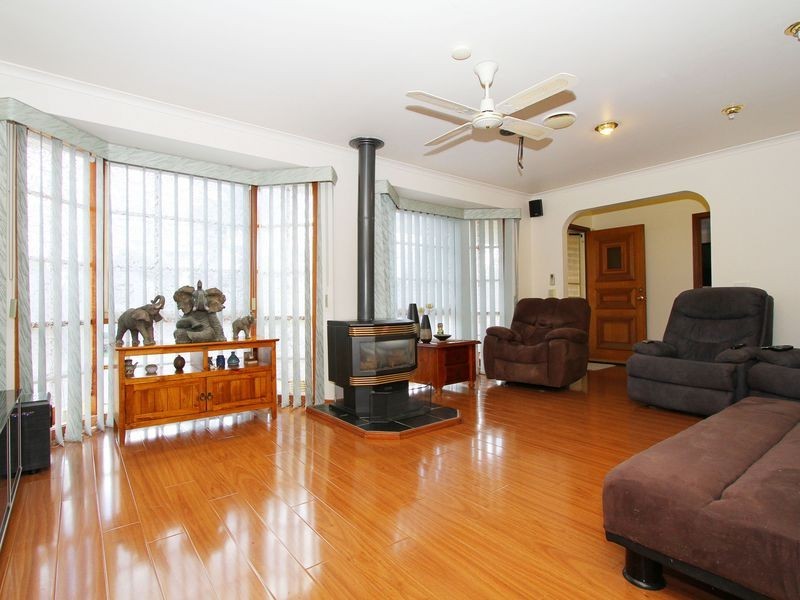12 Westleigh Court, Mill Park VIC 3082
