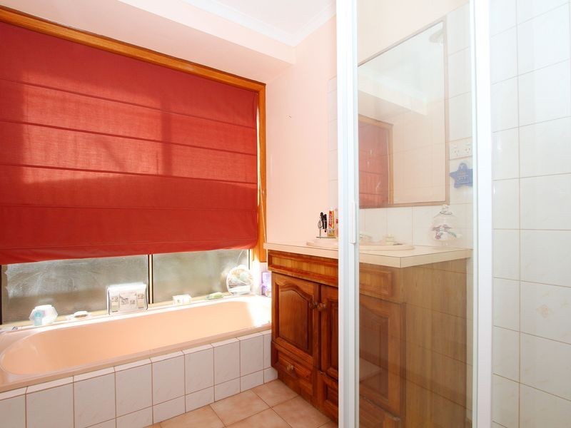 12 Westleigh Court, Mill Park VIC 3082