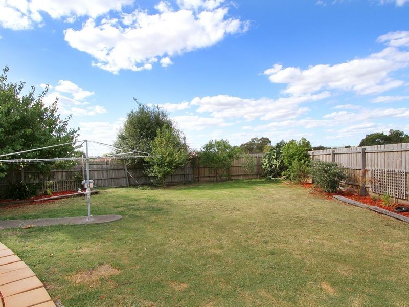 12 Westleigh Court, Mill Park VIC 3082