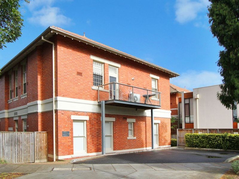 8 / 125 Main Drive, Macleod VIC 3085