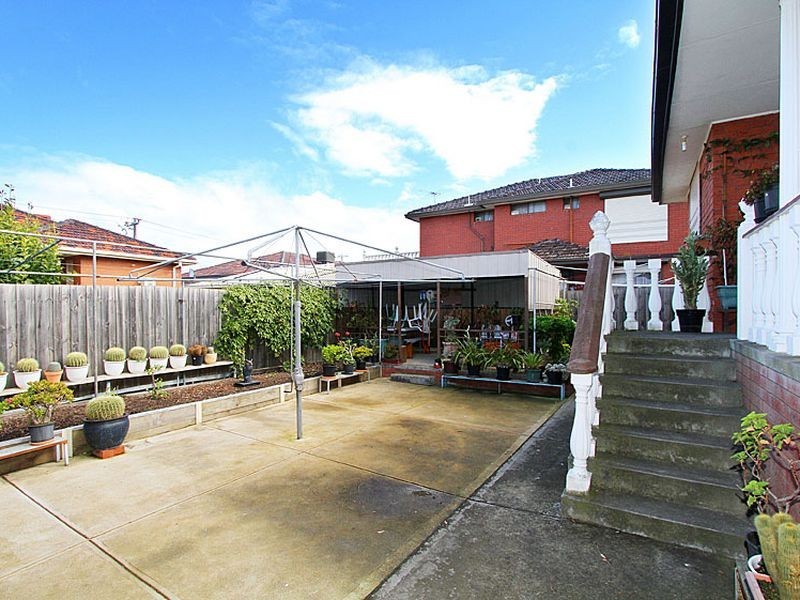 11 Melanee Court, Lalor VIC 3075