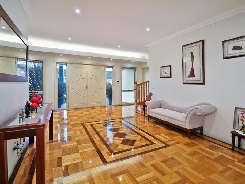 19 Raphael Rise, South Morang VIC 3752