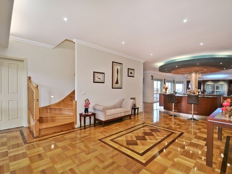 19 Raphael Rise, South Morang VIC 3752