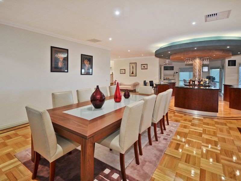 19 Raphael Rise, South Morang VIC 3752