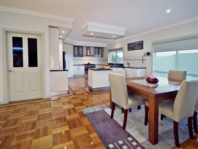 19 Raphael Rise, South Morang VIC 3752