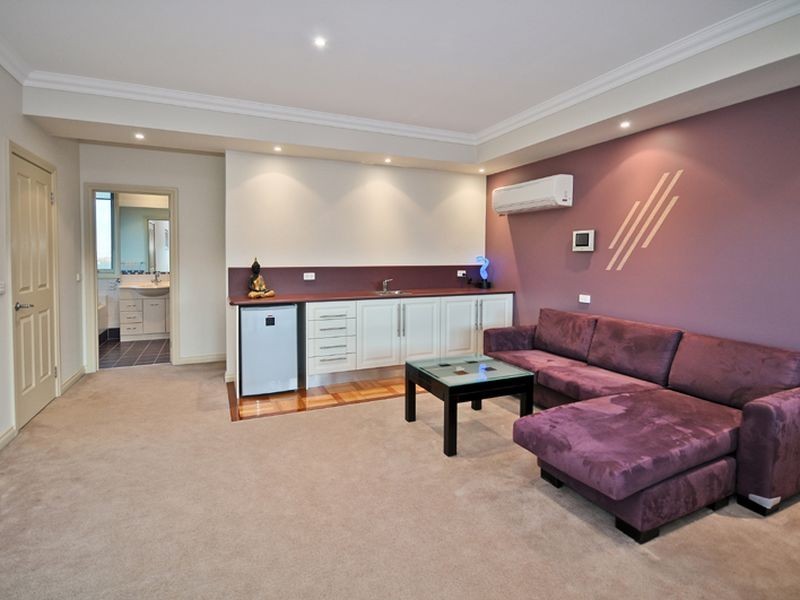 19 Raphael Rise, South Morang VIC 3752