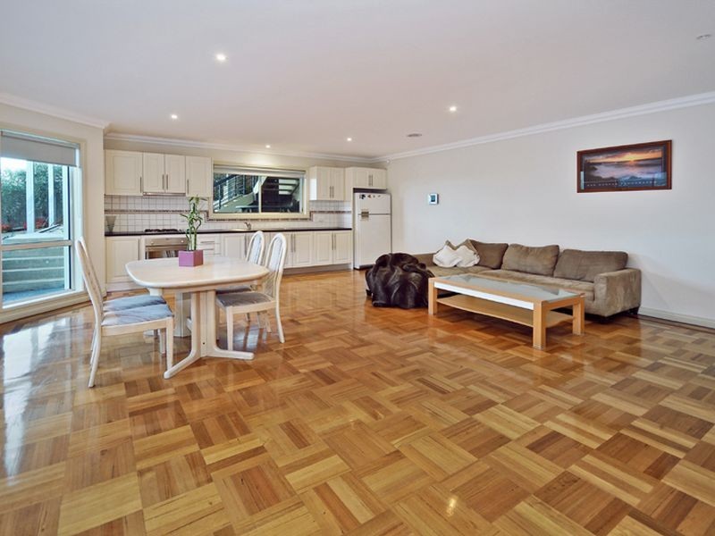 19 Raphael Rise, South Morang VIC 3752