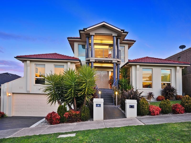 19 Raphael Rise, South Morang VIC 3752