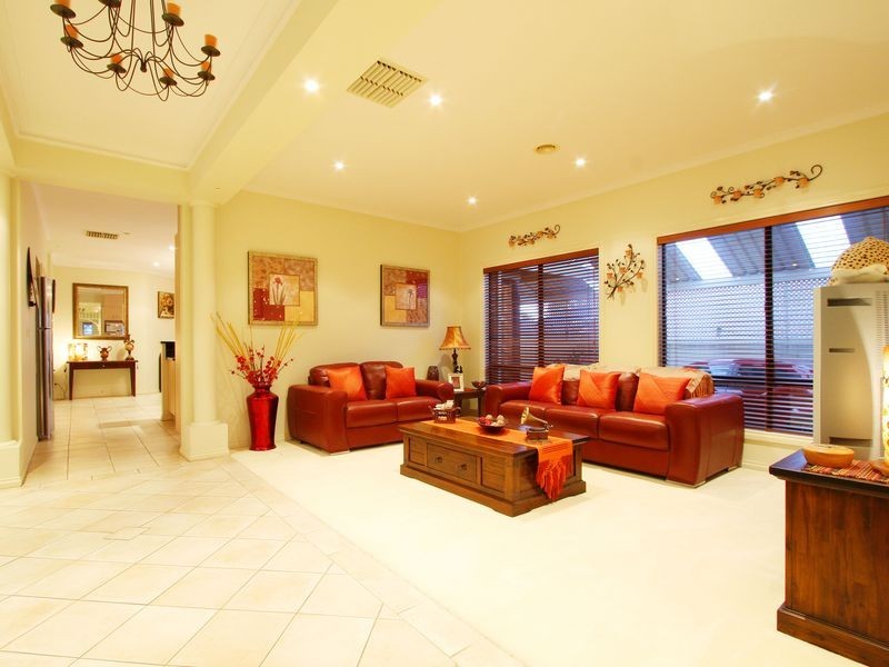 48 University Drive, Mill Park VIC 3082