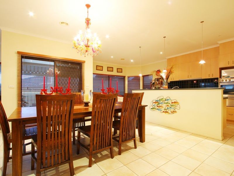 48 University Drive, Mill Park VIC 3082