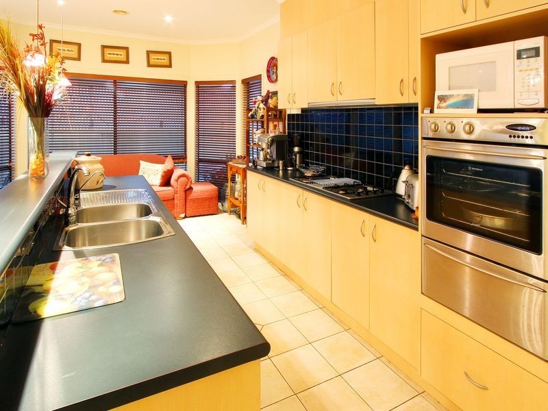 48 University Drive, Mill Park VIC 3082