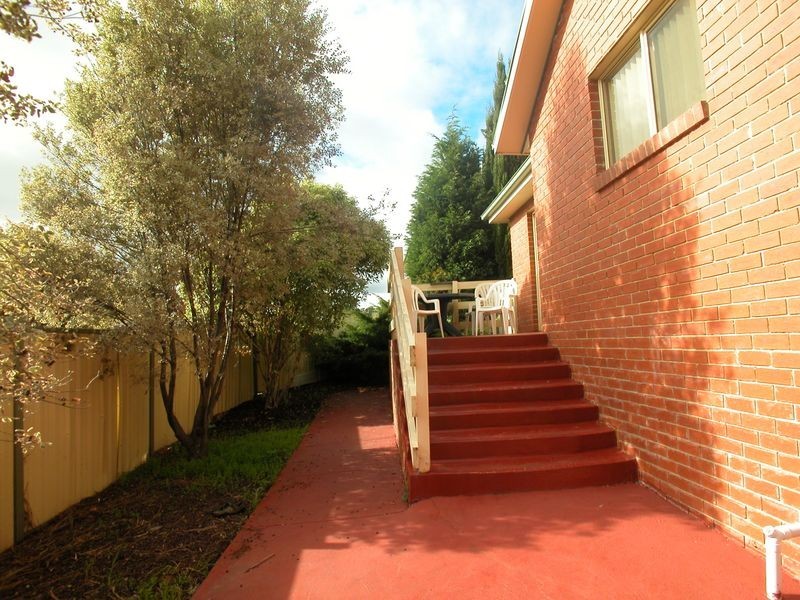 9 Capes Court, Mill Park VIC 3082