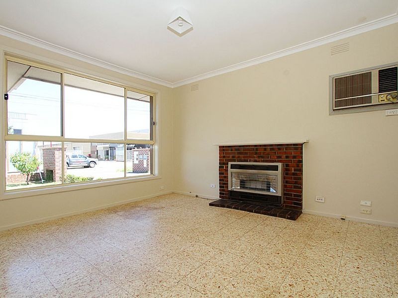 4/ 96 -98 Heyington Avenue, Thomastown VIC 3074