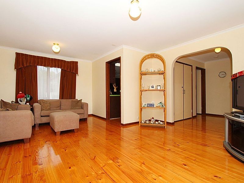 64 Roycroft Avenue, Mill Park VIC 3082