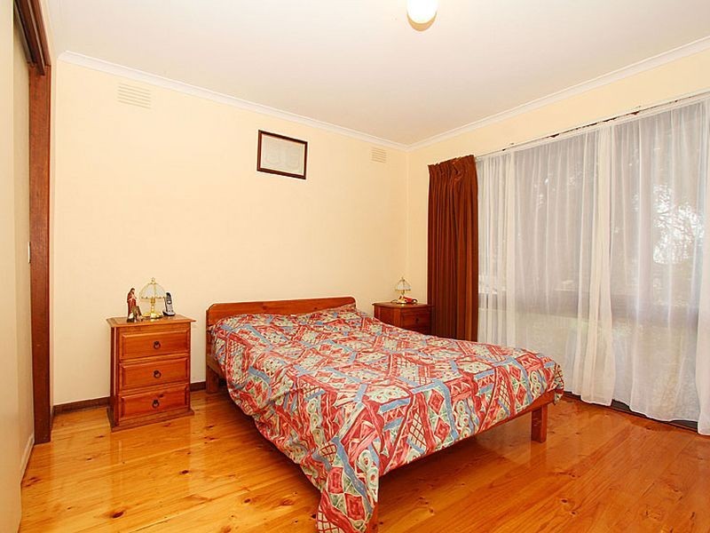 64 Roycroft Avenue, Mill Park VIC 3082