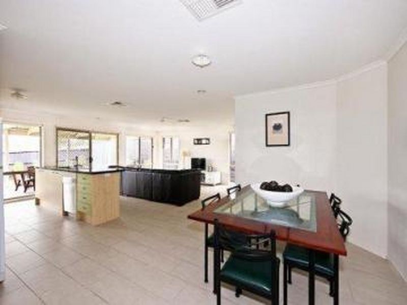 6 Saffron Avenue, South Morang VIC 3752