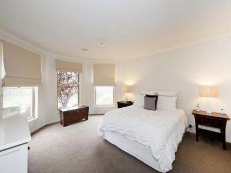 6 Saffron Avenue, South Morang VIC 3752