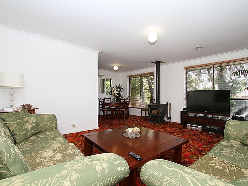 3 Kelly Place, Mill Park VIC 3082