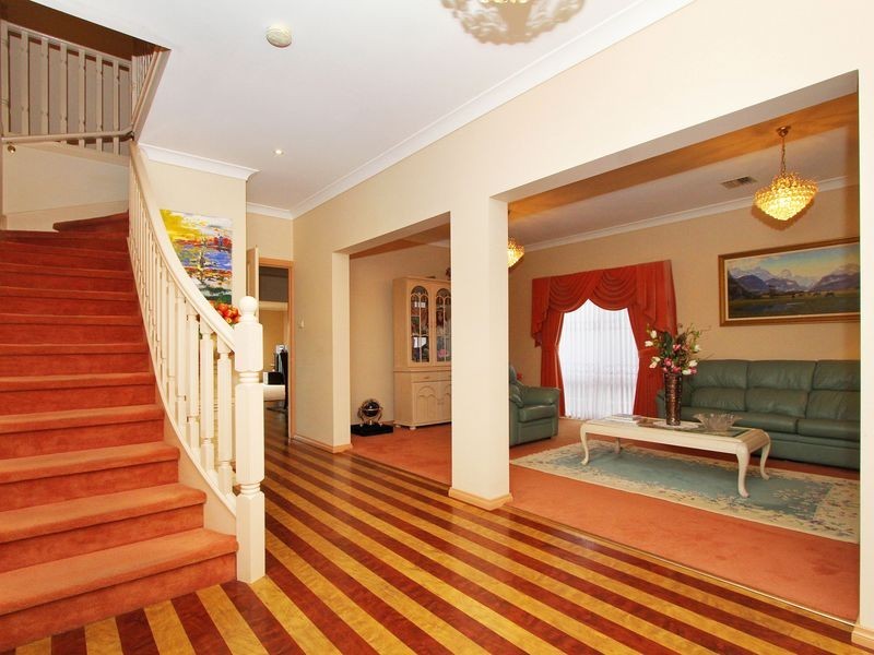 86 Manning Clark Road, Mill Park VIC 3082