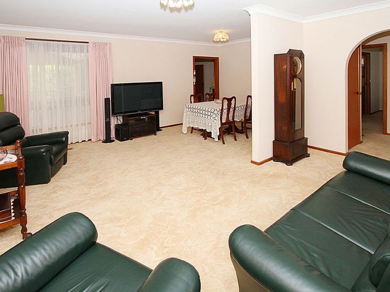 39 Telopea Crescent, Mill Park VIC 3082