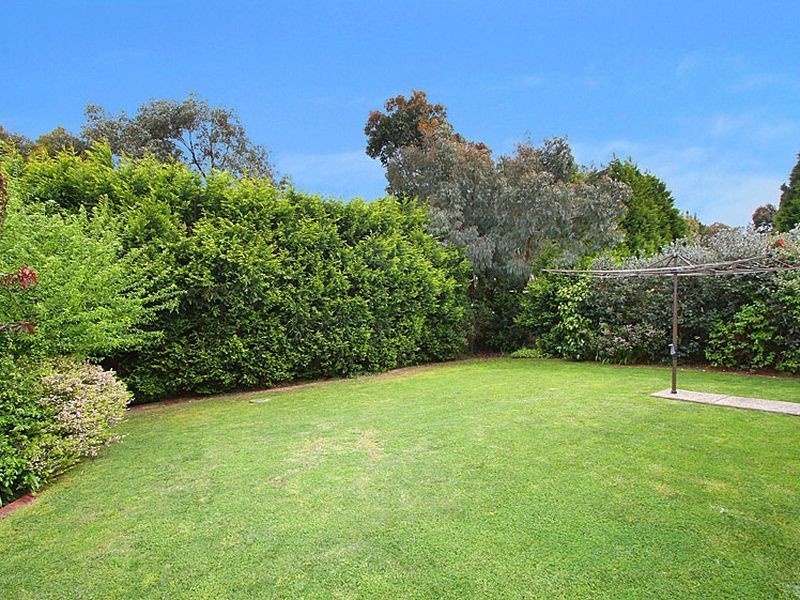 39 Telopea Crescent, Mill Park VIC 3082