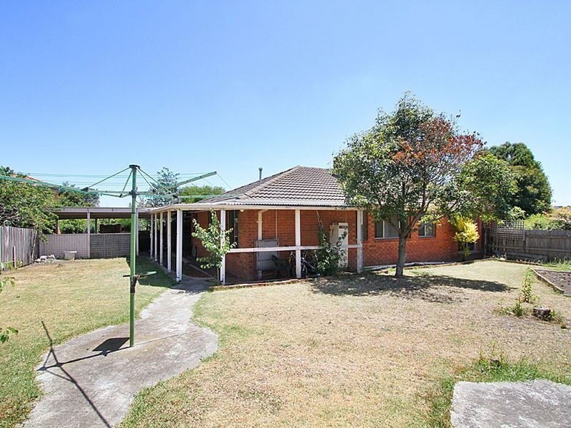 8 James Ruse Court, Mill Park VIC 3082