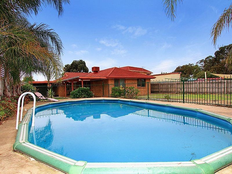 7 Burridge Close, Mill Park VIC 3082