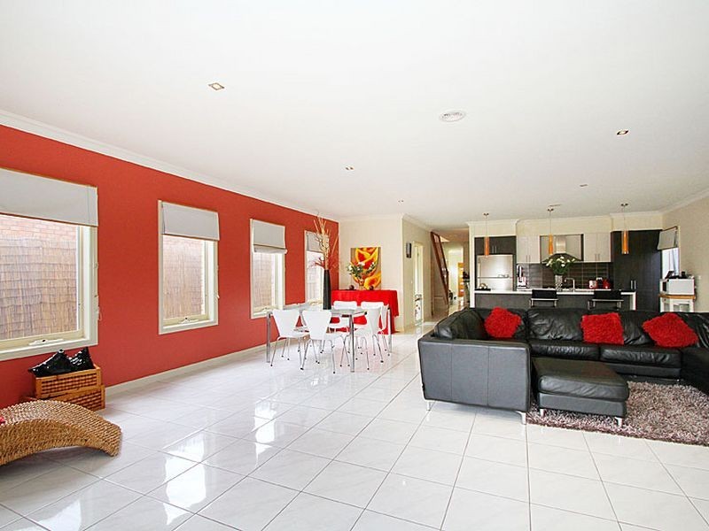 6 Cobb Street, South Morang VIC 3752