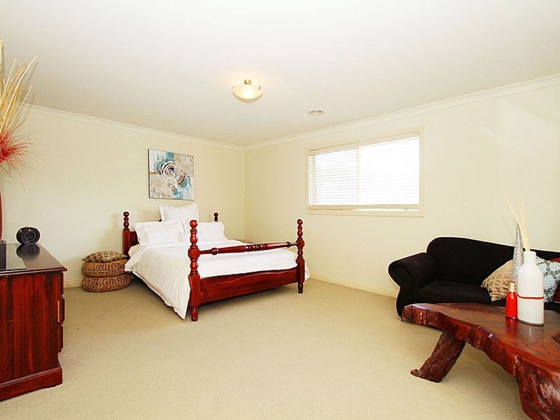 6 Cobb Street, South Morang VIC 3752