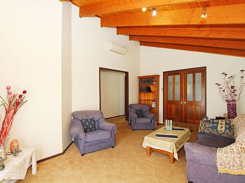 24 Morang Drive, Mill Park VIC 3082