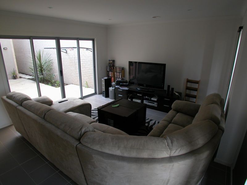 9 Hampden Green, South Morang VIC 3752