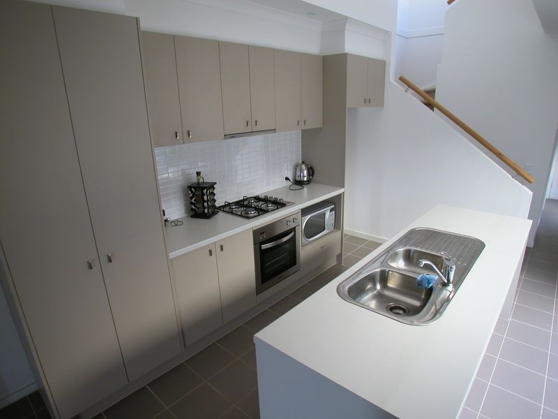 9 Hampden Green, South Morang VIC 3752