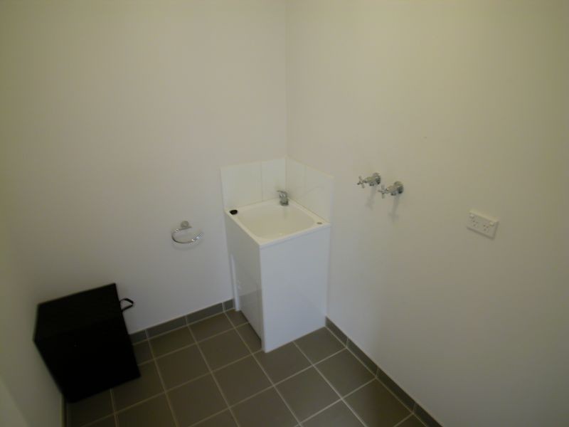 9 Hampden Green, South Morang VIC 3752