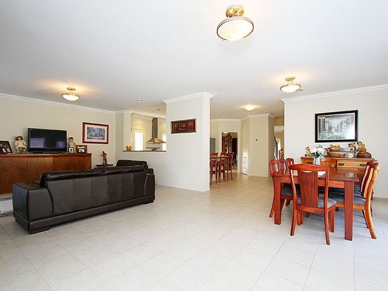 7 Topaz Grove, South Morang VIC 3752