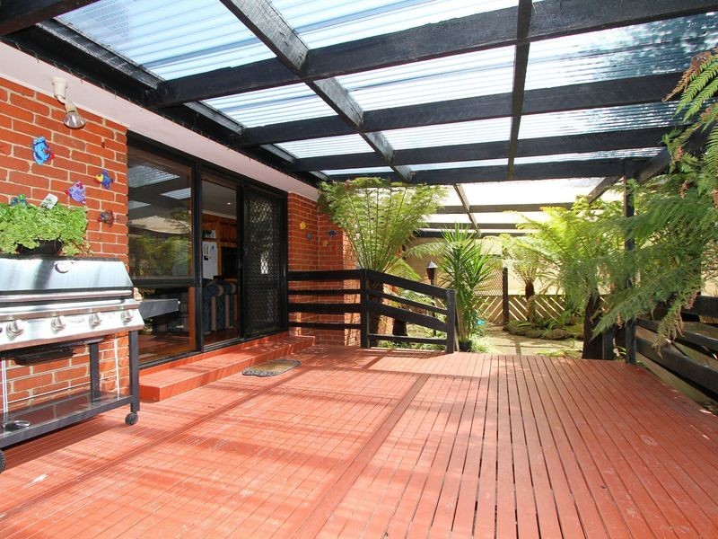 8 Warburton Court, Mill Park VIC 3082