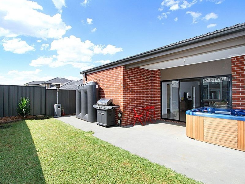 18 McCubbin Way, Mernda VIC 3754