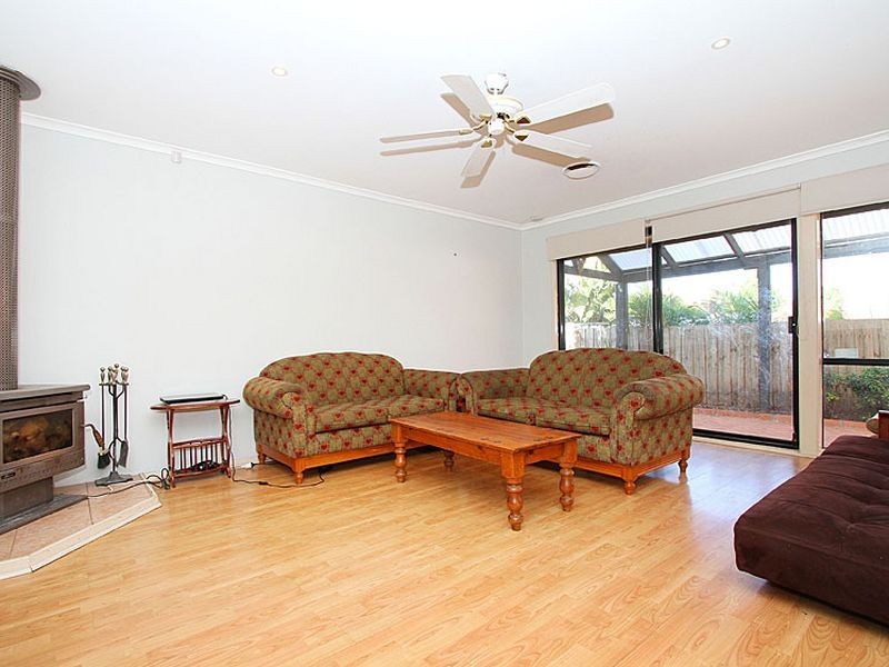 1 Wattletree Walk, South Morang VIC 3752