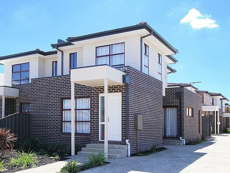 2/16 Elsey Road, Reservoir VIC 3073