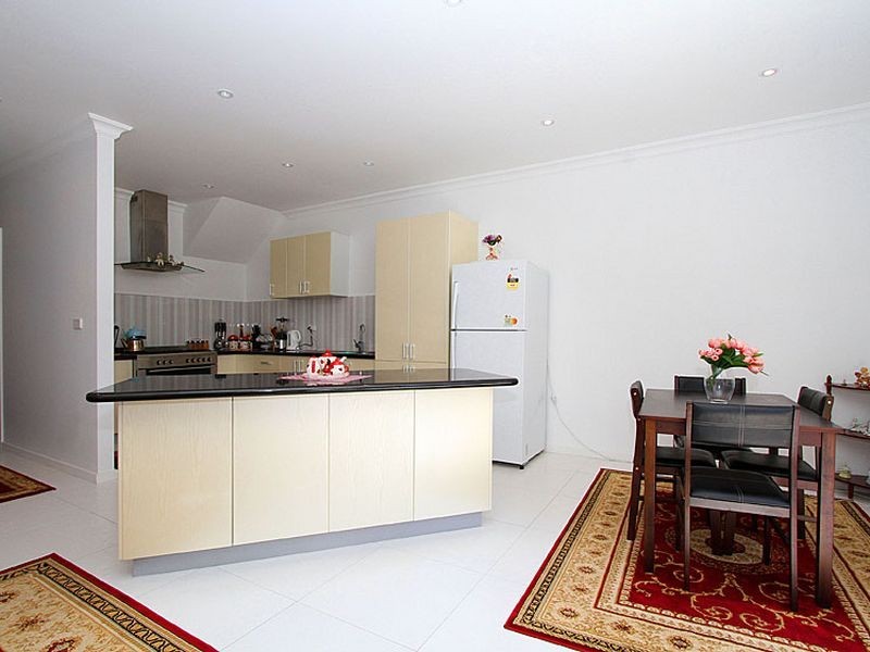 2/16 Elsey Road, Reservoir VIC 3073