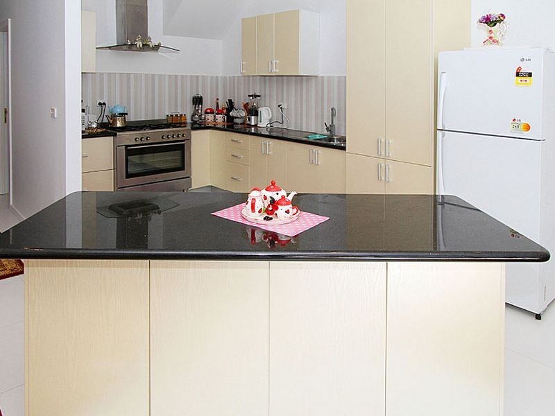 2/16 Elsey Road, Reservoir VIC 3073