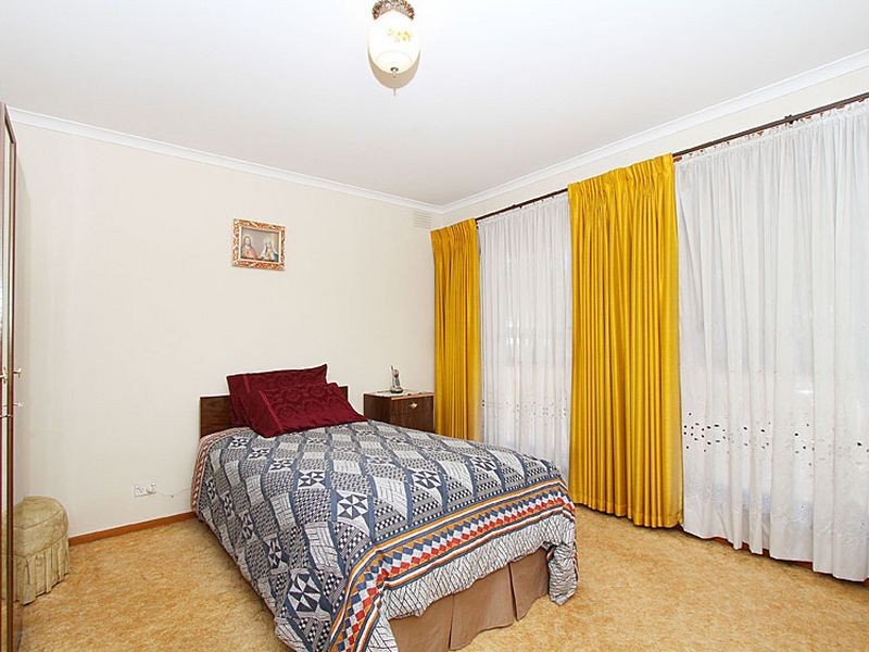 5 Wakeful  Place, Mill Park VIC 3082